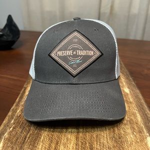 Southern Marsh Hat